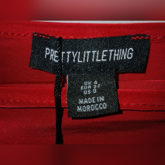 NWT-♥️PRETTY LITTLE THING OFF THE SHOULDER MINI DRESS💋 size 0 - Picture 2 of 3